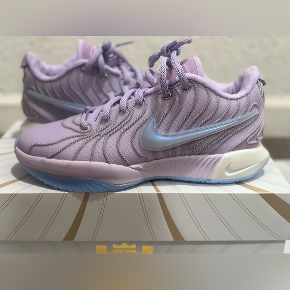 lebron xxi basketball shoes main image 2